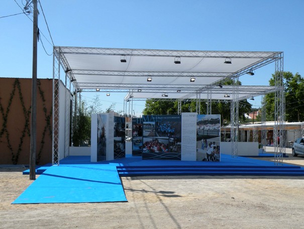 Stands em Carpintaria com estruturas em Truss Stands em Carpintaria com estruturas em Truss
